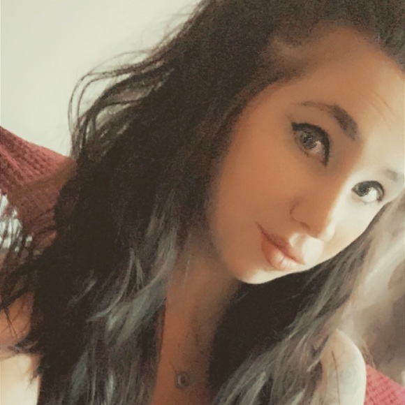 Meet your Posher, Tabitha - Picture 16 of 16